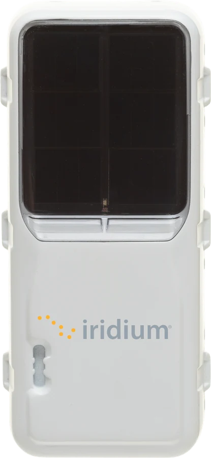 Iridium Edge Solar: perangkat putih dengan panel surya di bagian atas dan telinga pemasangan di kedua sisi